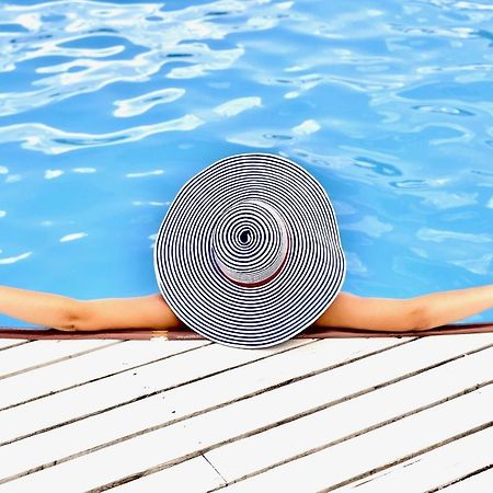 Sunny Suite 14 - Elegantes Hotelapartment Mit Grossartigem Pool-Wellnessbereich Direkt Am Meer In Ruhiger Lage - Perfekt Fuer Mensch Und Tier Бёргеренде-Ретвиш Экстерьер фото